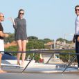 Lara Stone et David Walliams prennent du bon temps sur un yacht à Saint-Tropez le 8 août 2012