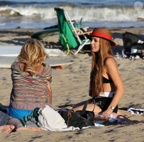 Lindsay Lohan passe du temps avec quelques amis à Malibu, Los Angeles, le 12 août 2012