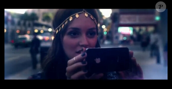 Leighton Meester dans le clip Addicted to love de Nomads et Vanessa Curry