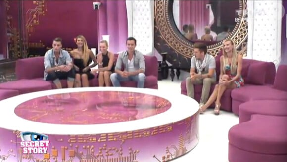 Julien, Fanny, Virginie, Sacha, Yoann et Audrey dans l'hebdo de Secret Story 6 le vendredi 17 août 2012 sur TF1