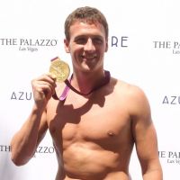 Ryan Lochte : Muscles et bikinis pour le nageur médaillé olympique à Londres