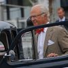 Le roi Carl XVI Gustaf de Suède et la reine Silvia prenaient part le 18 août 2012 au Rallye du roi de Suède (Svenska Kungsrallyt) à Borgholm, sur l'île d'Öland, au volant d'une Volvo PV 60 de 1946.