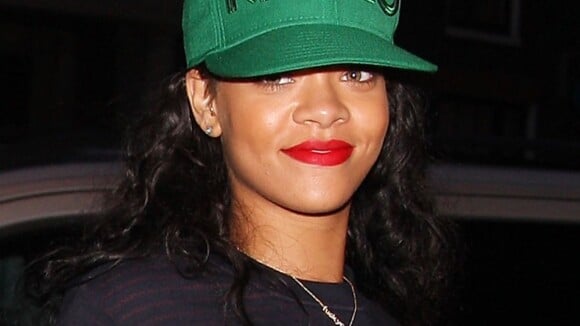 Rihanna : Belle mais seule quand Chris Brown fait la fête avec sa chérie