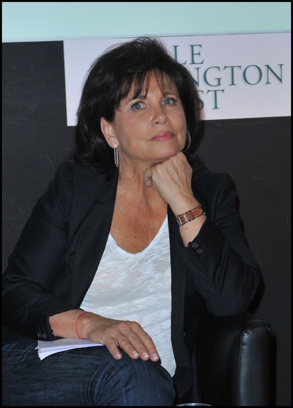 Anne Sinclair pour le lancement de la version française du Huffington Post, à Paris, le 23 janvier 2012.