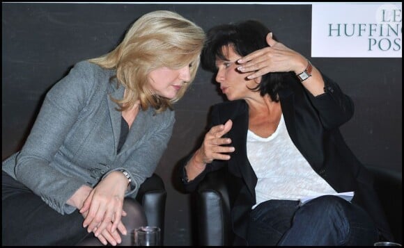 Anne Sinclair et Ariana Huffington pour le lancement de la version française du Huffington Post, à Paris, le 23 janvier 2012.