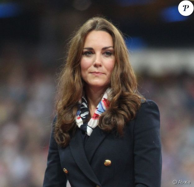 La duchesse de Cambridge, Kate Middleton, remettait la médaille d'or au Britannique Aled Davies, nouveau champion olympique du lancer du disque le 2 septembre 2012 lors des Jeux paralympiques de Londres