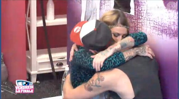 Julien retrouve Fanny dans la quotidienne de Secret Story 6 le mardi 4 septembre 2012 sur TF1