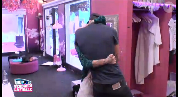 Julien retrouve Fanny dans la quotidienne de Secret Story 6 le mardi 4 septembre 2012 sur TF1