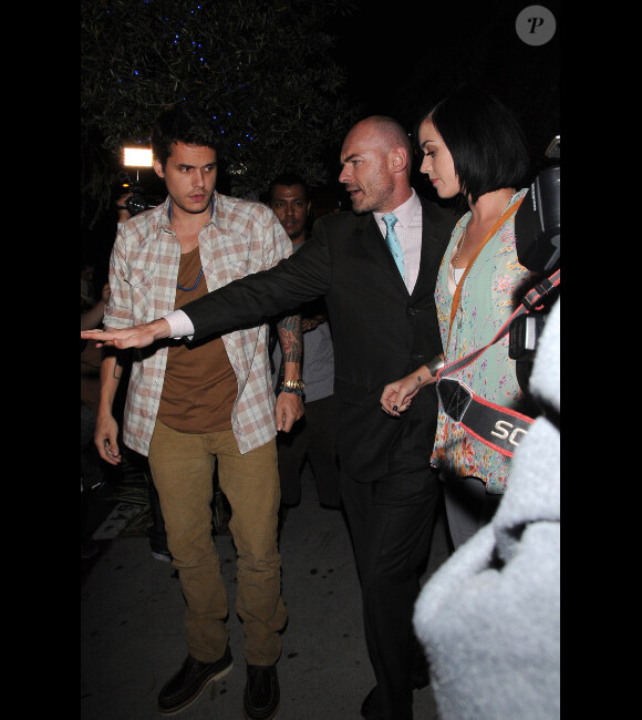 Katy Perry et John Mayer quittent un restaurant à Los Angeles, le 4 septembre 2012.