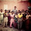 Ahston Kutcher en Inde le 31 août avec les femmes de l'association Apne Aap
