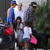 Johnny Hallyday rentre à la maison le 7 septembre avec sa femme Laeticia et leurs filles Jade et Joy, à Pacific Palisades, Los Angeles
