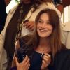 Carla Bruni-Sarkozy et Léa Seydoux au mariage de son amie Farida Khelfa et Henri Seydoux, à la mairie du 17arrondissement de Paris, le 1er septembre 2012.