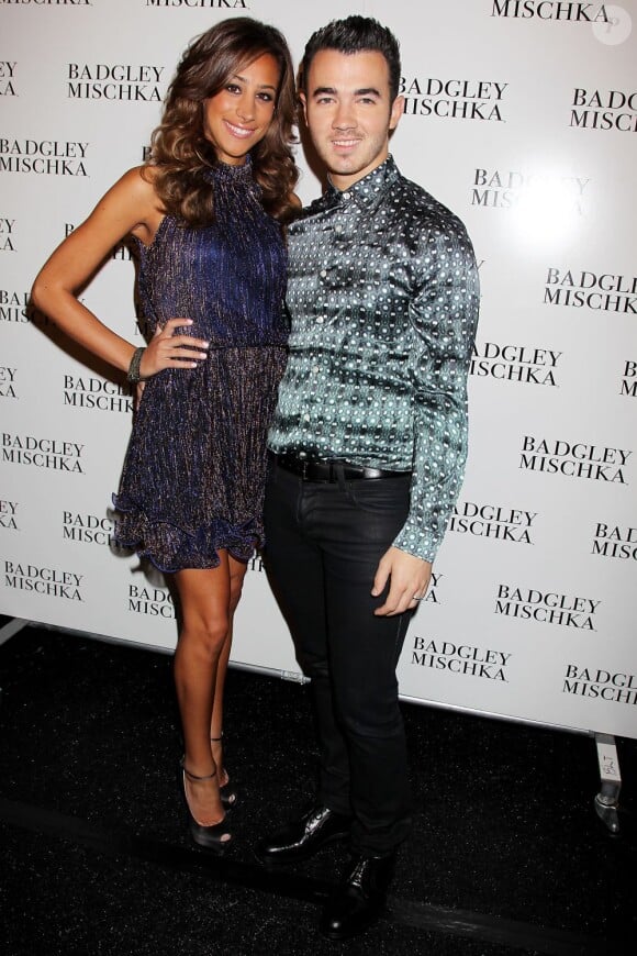 Kevin Jonas et son épouse Danielle assistent au défilé Badgley Mischka. New York, le 11 septembre 2012.