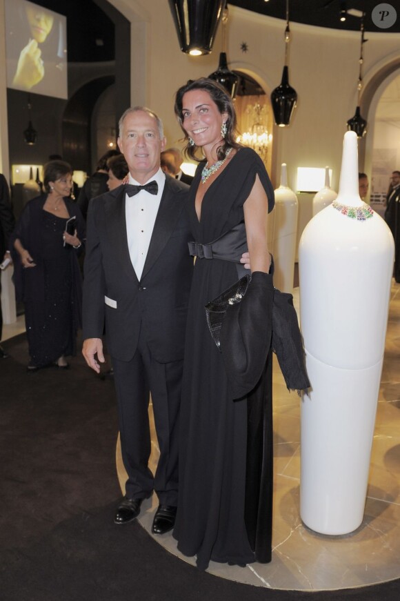 Francesco Trapani, président de Bulgari, et sa femme lors de l'inauguration de la 26e Biennale des antiquaires au Grand Palais à Paris le 12 septembre 2012