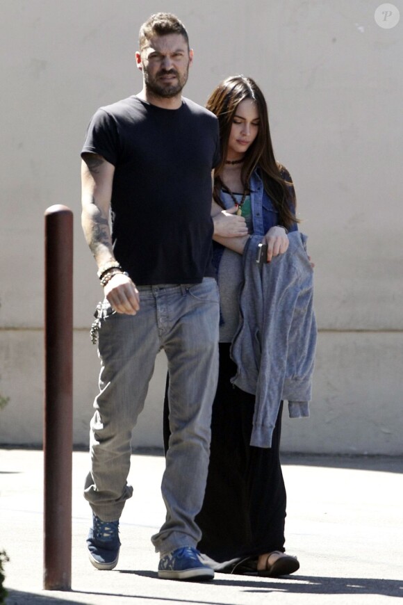 Exclusif - Brian Austin Green et sa femme Megan Fox, enceinte, quittent le restaurant Casa Vega à Sherman Oaks. Le 13 septembre 2012.