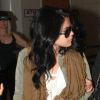 Selena Gomez arrive à l'aéroport de Los Angeles avec une amie en provenance de Miami le 17 septembre 2012