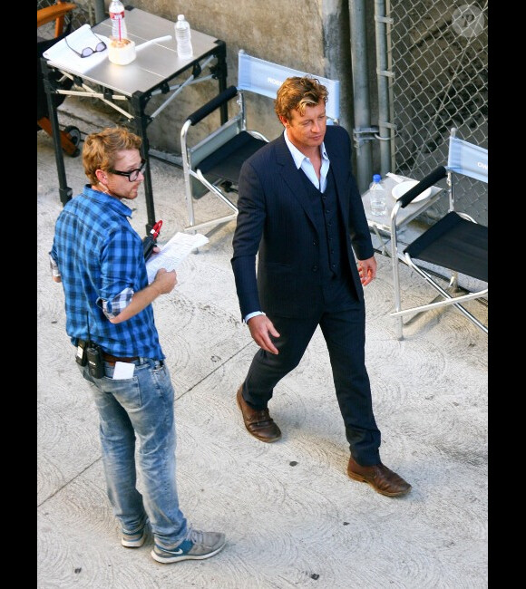 Simon Baker sur le tournage de Mentalist, à Los Angeles, le 18 septembre 2012