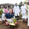 Le prince Joachim de Danemark en visite à Zanzibar le 5 septembre 2012 dans le cadre de son soutien à CARE Danemark.