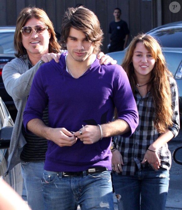 Miley Cyrus et Justin Gaston en 2008