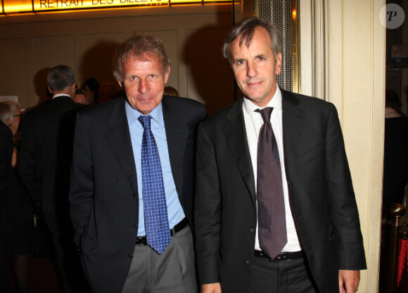 Patrick Poivre d'Arvor et Bernard de la Villardière lors du 27e Gala de l'aide à l'enfant refugié à Paris le 24 Septembre 2012