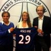 Kosovare Asllani, nouvelle joueuse du Paris Saint-Germain lors de sa signature à Paris