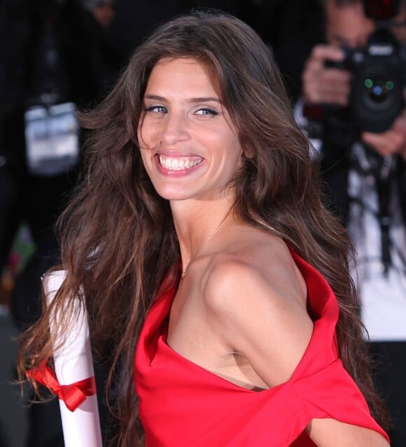 <p>Maïwenn récompensée par le prix du jury lors du Festival de Cannes 2011.</p>