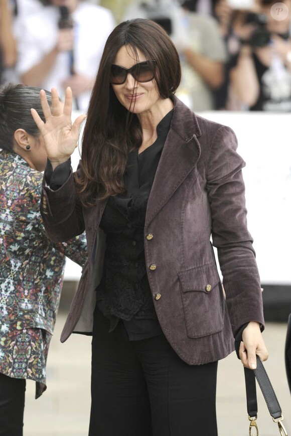 Monica Bellucci arrive au festival de Saint-Sébastien le 25 septembre 2012