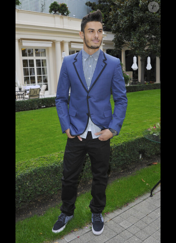 Baptiste Giabiconi à la conférence de presse du lancement de son album Oxygen, à l'hôtel Bristol à Paris, le 24 septembre 2012