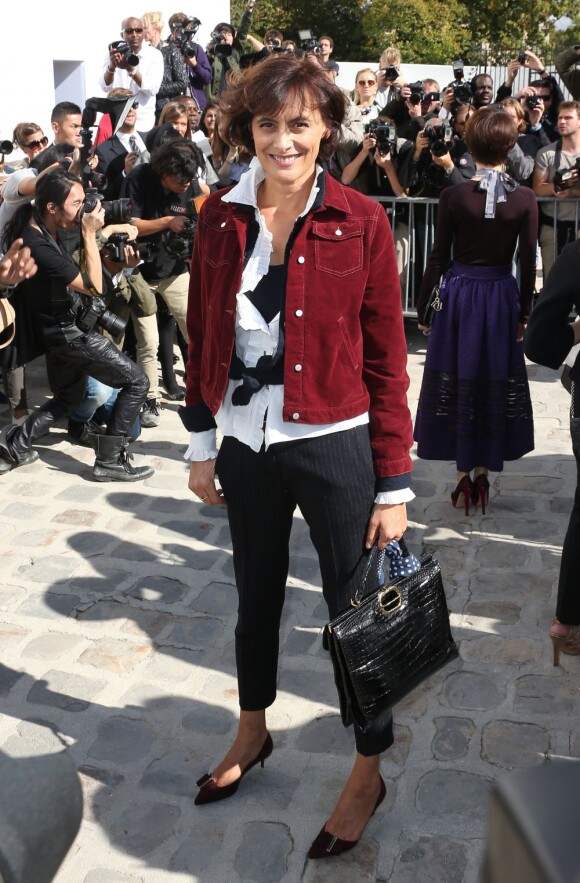 Inès de la Fressange au défilé Dior à Paris le 28 septembre 2012