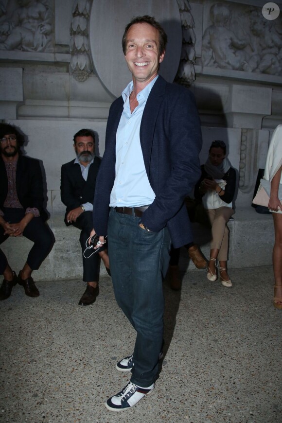 Stéphane Rotenberg arrive au Grand Palais pour le défilé Vanessa Bruno printemps-été 2013. Paris, le 28 septembre 2012.