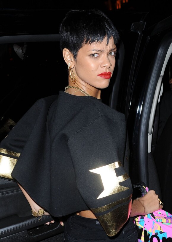 Rihanna fait la grimace en quittant son hôtel, le Gansevoort, à Manhattan. New York, le 1er octobre 2012.