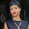 Rihanna surprise à la sortie du Gansevoort, hôtel où elle a posé ses valises. New York, le 1er octobre 2012.