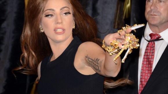 Lady Gaga : Un carrosse d'or et quatre chevaux, la promo en tout simplicité