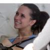 Exclusif - Jennifer Love Hewitt, souriante au salon de coiffure Drybar, se remet de sa blessure au poignet. West Hollywood, le 9 octobre 2012.
