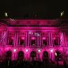 L'opéra Garnier illuminé en rose pour la soirée des 20 ans du Ruban rose, campagne internationale de sensibilisation pour la lutte contre le cancer du sein, organisée par la marque Estée Lauder.