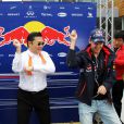 Mark Webber et Sebastian Vettel se sont mis à danser le très improbable Gangnam Style avec son non moins probable auteur, Psy à l'issue du Grand Prix de Corée à Yeongam le 14 octobre 2012 où ils ont respectivement terminé second et premier.