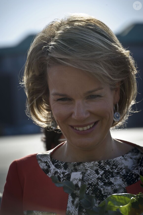 Le prince Philippe et la princesse Mathilde de Belgique à leur arrivée à l'aéroport Ataturk d'Istanbul le 15 octobre lors de leur visite officielle en Turquie, du 15 au 19 octobre 2012.