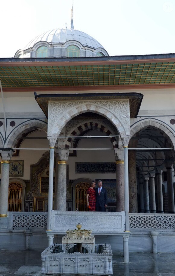 Le prince Philippe et la princesse Mathilde de Belgique au palais ottoman Topkapi le 16 octobre lors de leur visite officielle en Turquie, du 15 au 19 octobre 2012.