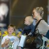 Kate Hudson arrive à Paris avec ses fils Ryder et Bingham. Aéroport Paris Charles de Gaulles, le 18 octobre 2012