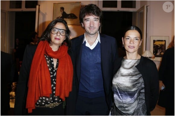 India Mahdavi, Antoine Arnault et Sabine Brunner à la présentation de la collection Prismick de Roger Vivier, à Paris le 18 octobre 2012.