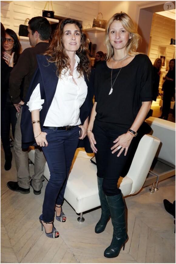 Mademoiselle Agnès et Sarah Lavoine à la présentation de la collection Prismick de Roger Vivier, à Paris le 18 octobre 2012.