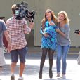 Sofia Vergara et Julie Bowen sur le tournage de leur série  Modern Family  à Van Nuys, le 9 octobre 2012.