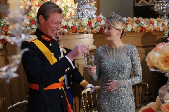 Le grand duc Henri de Luxembourg et la comtesse Stéphanie de Lannoy à l'occasion du mariage du prince Guillaume de Luxembourg et la comtesse Stéphanie de Lannoy à Luxembourg, le 19 octobre 2012.