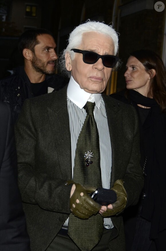 Le couturier Karl Lagerfeld à Londres, le 11 octobre 2012.