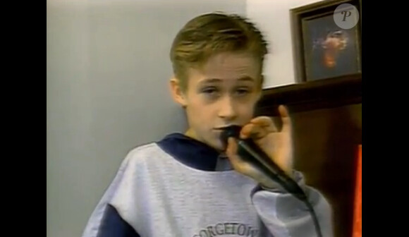 Ryan Gosling à 12 ans, dans un sujet de la chaîne CTV dans l'émission Canada AM à propos de son rôle dans le show Disney Musketeers.