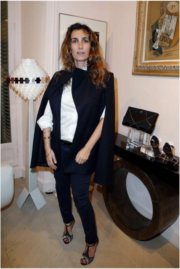 Mademoiselle Agnès resplendissante à la présentation de la nouvelle collection de chaussures Roger Vivier, intitulée Prismick, le 18 octobre 2012 à Paris.