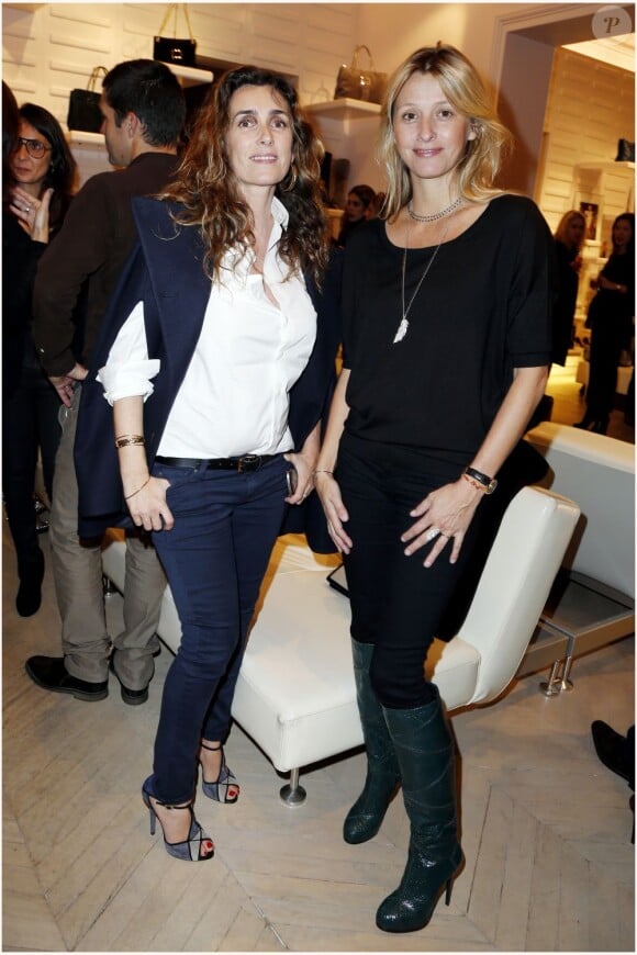 Mademoiselle Agnès et Sarah Lavoine à la présentation de la nouvelle collection de chaussures Roger Vivier, le 18 octobre 2012 à Paris.