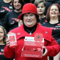 Susan Boyle : Reine des coquelicots pour le Poppy Appeal