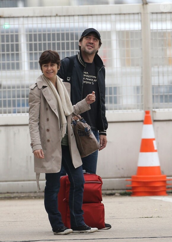Javier Bardem lors de son arrivée à l'aéroport du Bourget près de Paris le 24 octobre 2012