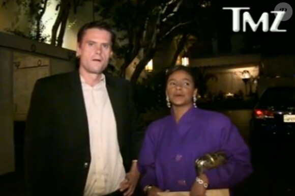 Lark Voorhies interviewée par TMZ.com à Los Angeles, octobre 2012.